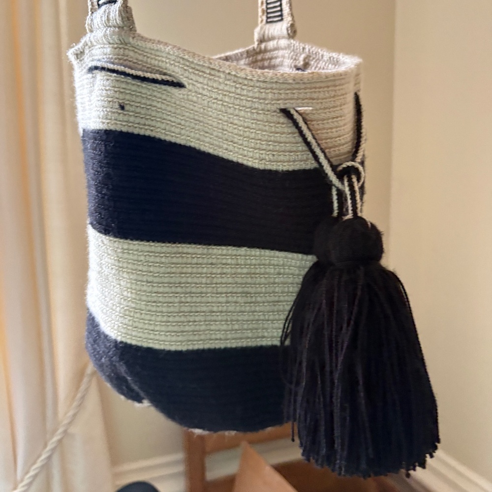 Lombia Tiara Medium Wayuu Bag